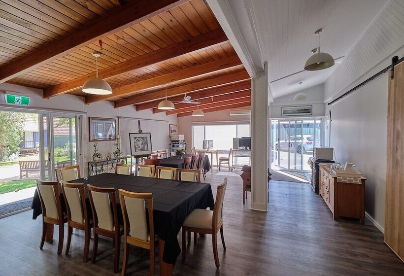 بنسيون Edlin House