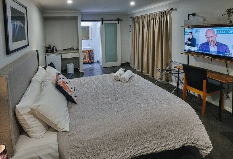 بنسيون Edlin House