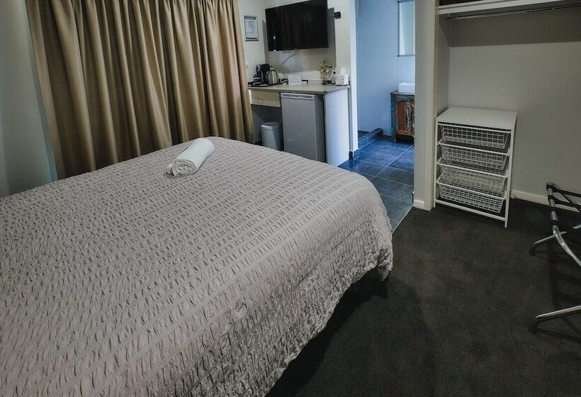 بنسيون Edlin House