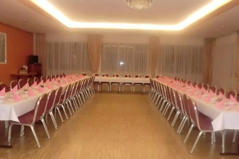 Majatalo Waldheim Nürtingen