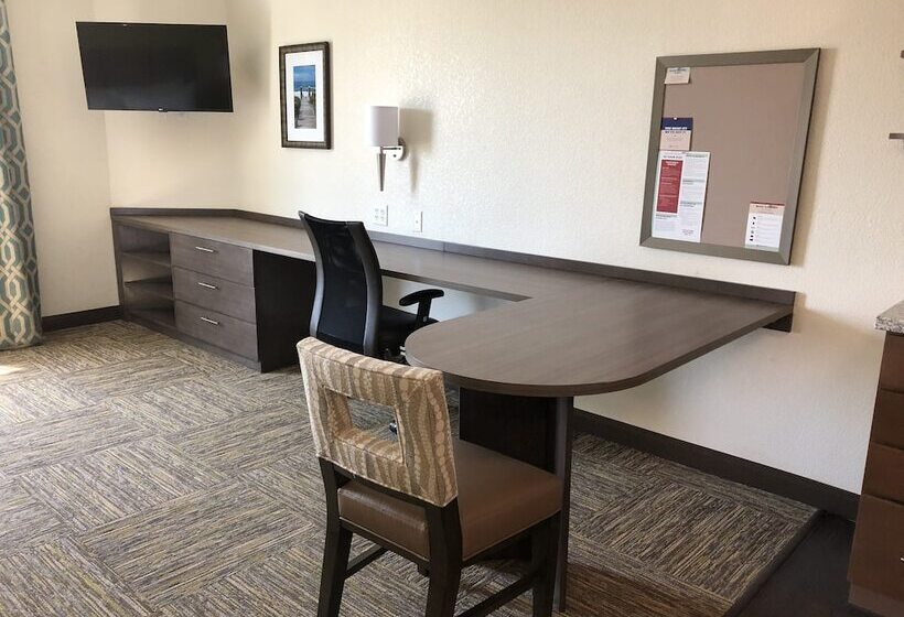 Отель Candlewood Suites   Panama City Beach Pier Park, An Ihg
