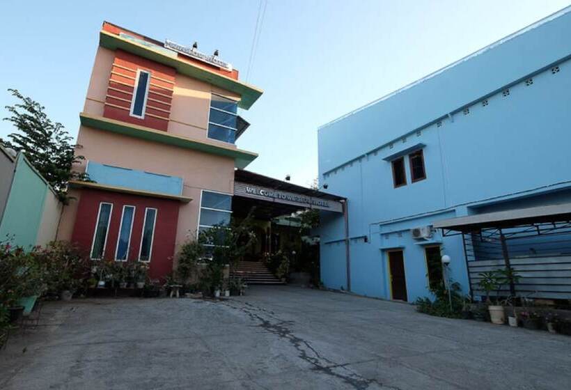 Pension Reddoorz Near Mangrove Forest Kupang