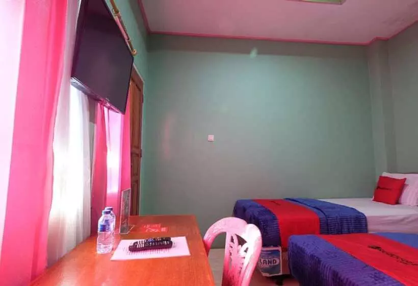 Majatalo Reddoorz Near Mangrove Forest Kupang