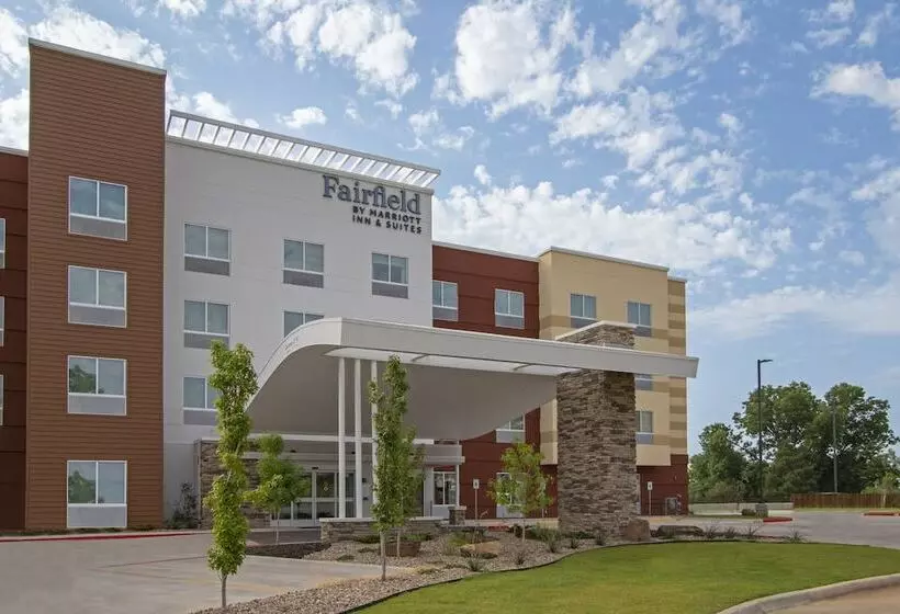 Hotelli Fairfield Inn & Suites Duncan