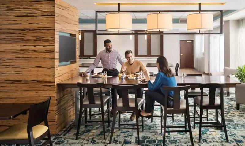 Hotelli Fairfield Inn & Suites By Marriott Chicago O Hare