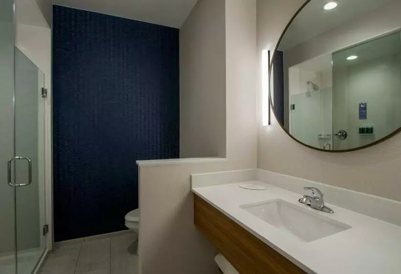 Hotelli Fairfield Inn & Suites Duncan