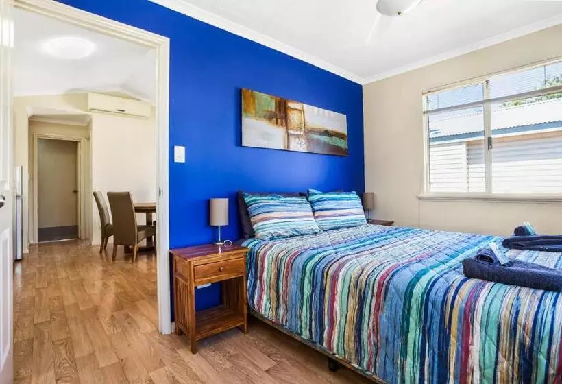 Hotelli The Cove Holiday Village