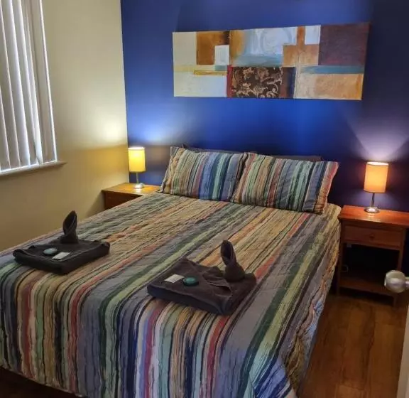 Hotelli The Cove Holiday Village