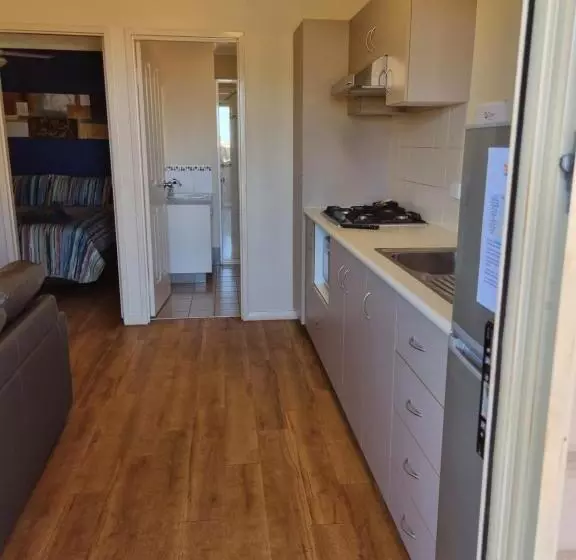 Hotelli The Cove Holiday Village