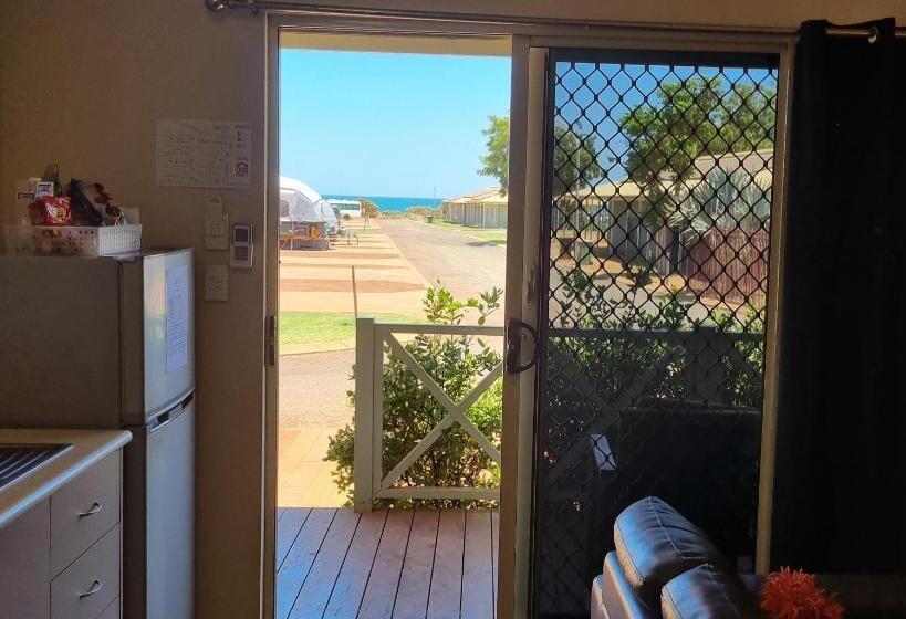 Отель The Cove Holiday Village