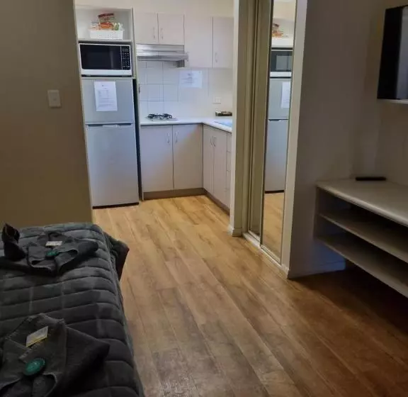 Hotelli The Cove Holiday Village