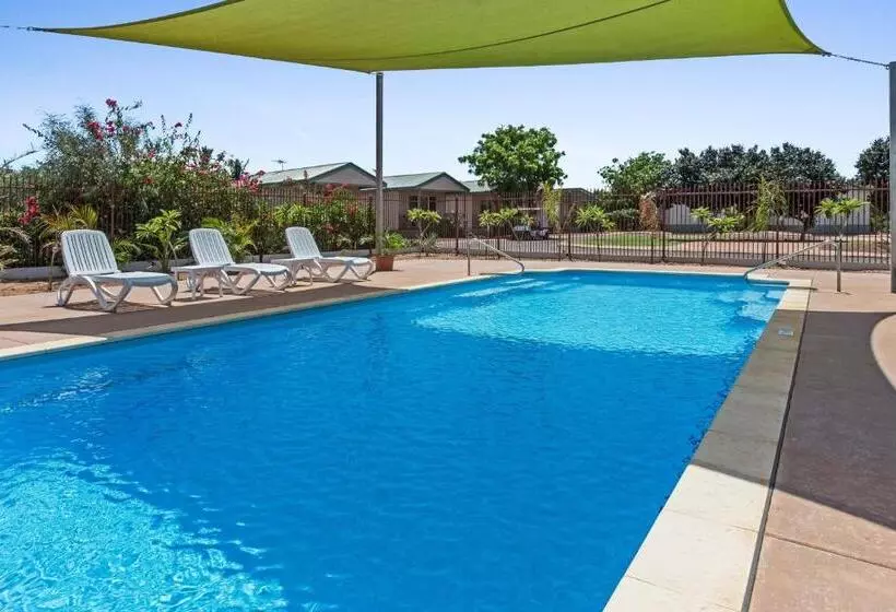 Hotelli The Cove Holiday Village