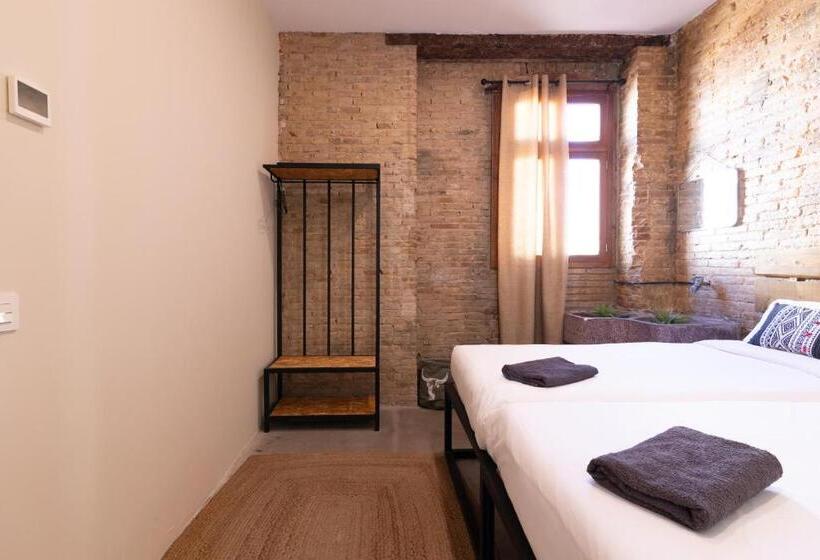 تختخواب و صبحانه Birdhouse