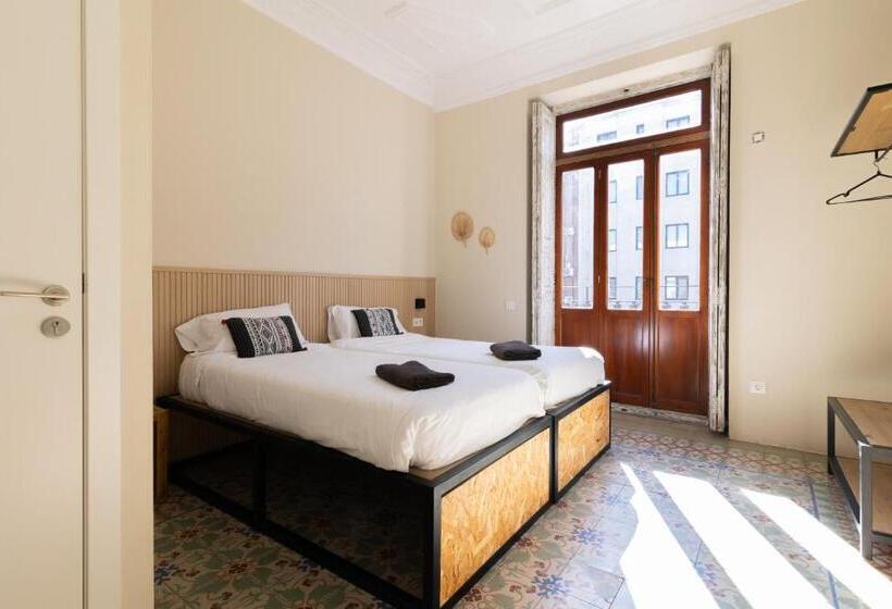 تختخواب و صبحانه Birdhouse