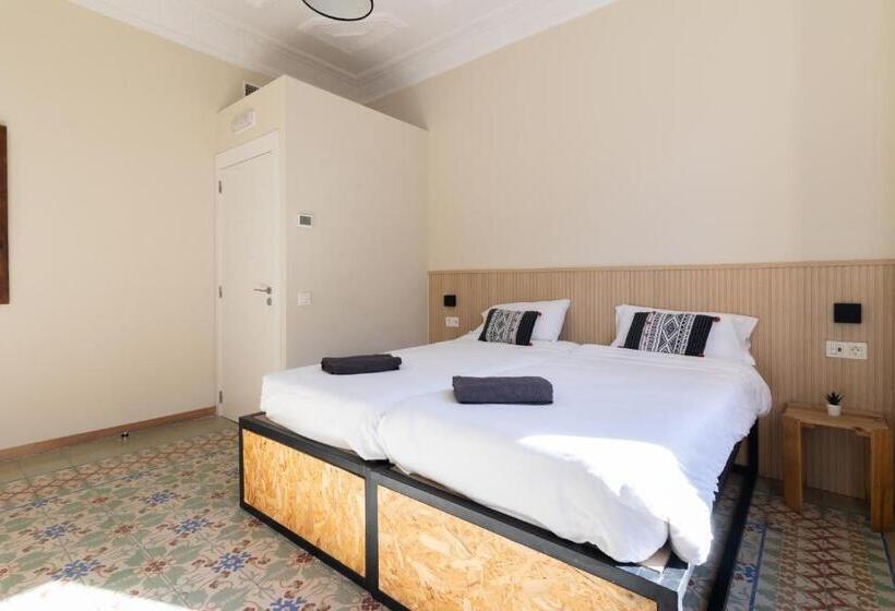 تختخواب و صبحانه Birdhouse