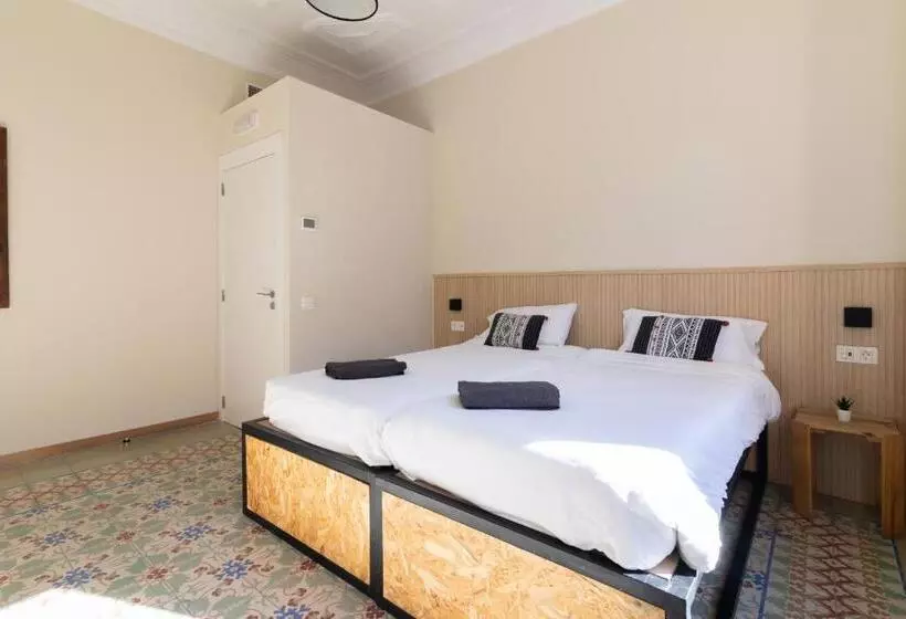 تختخواب و صبحانه Birdhouse