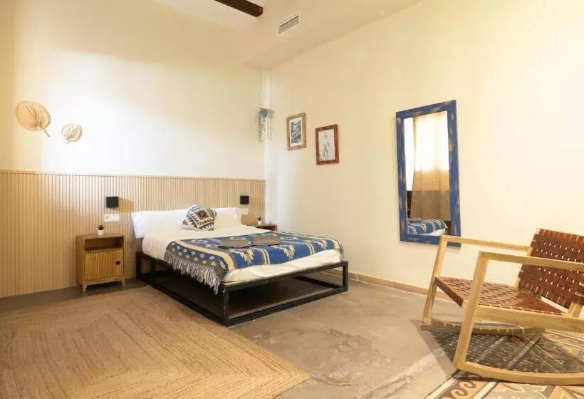 تختخواب و صبحانه Birdhouse