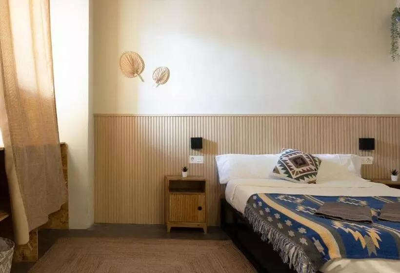 تختخواب و صبحانه Birdhouse