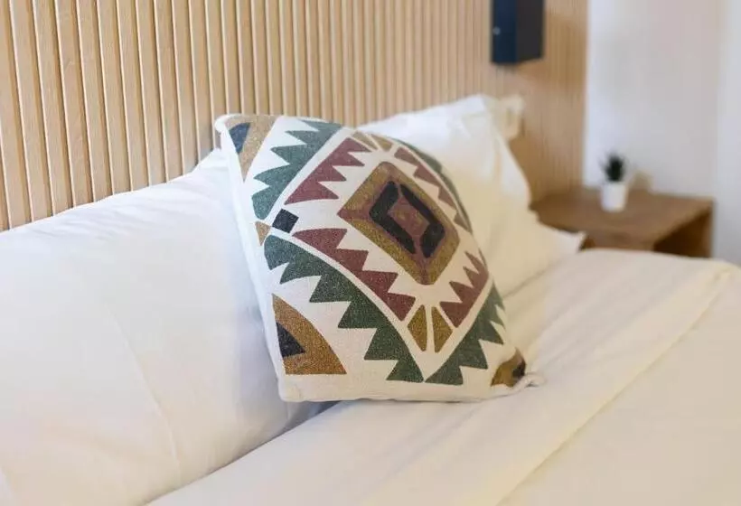 تختخواب و صبحانه Birdhouse