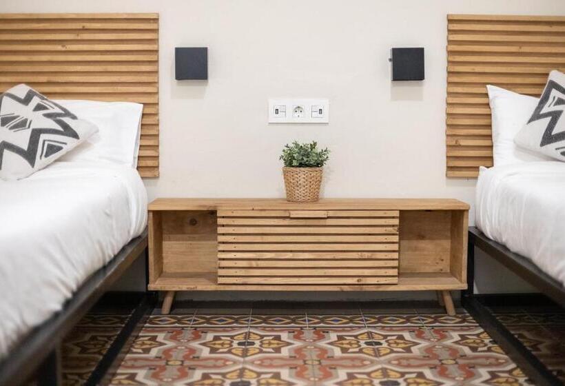 تختخواب و صبحانه Birdhouse