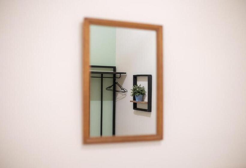 تختخواب و صبحانه Birdhouse