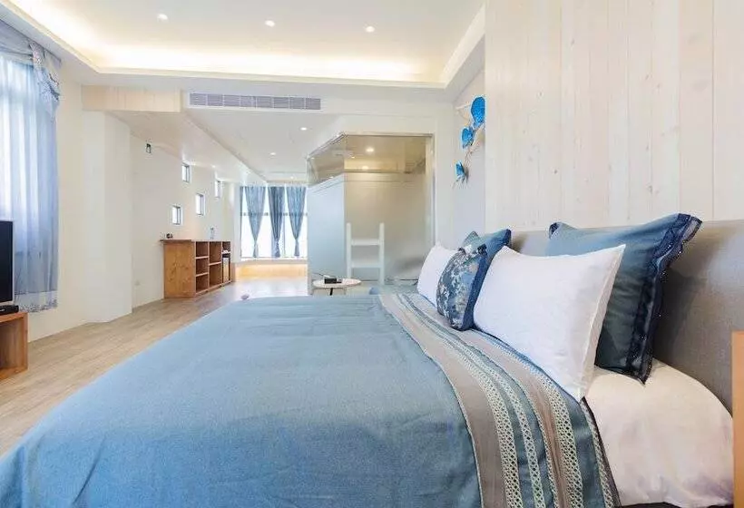 تختخواب و صبحانه Green Light Villa
