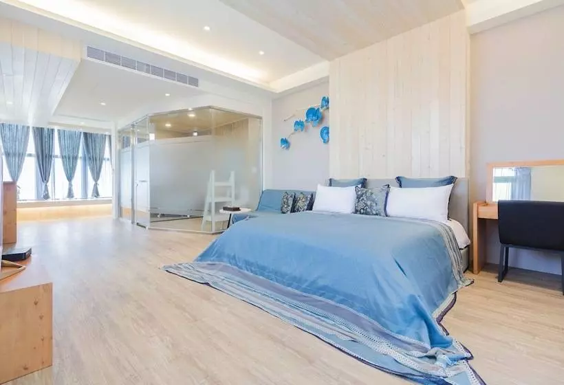 تختخواب و صبحانه Green Light Villa