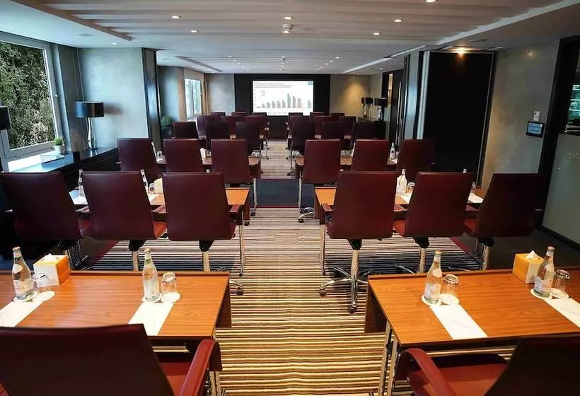 Hotelli Centro Corniche Al Khobar By Rotana