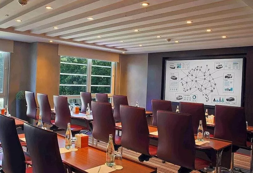 Hotelli Centro Corniche Al Khobar By Rotana
