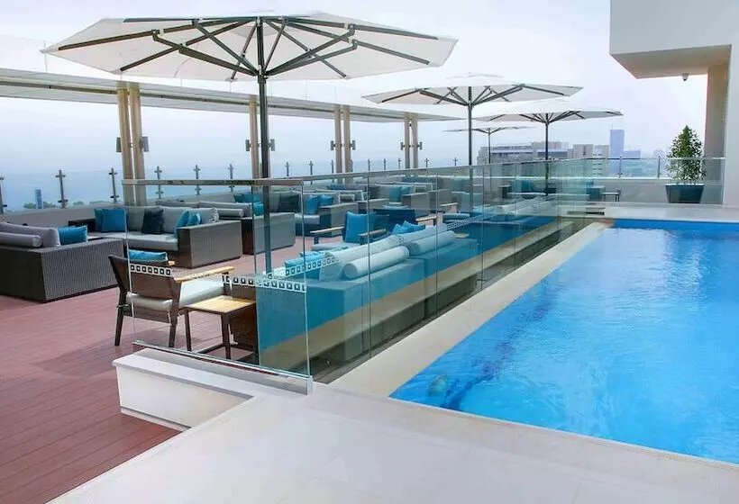 Hotelli Centro Corniche Al Khobar By Rotana
