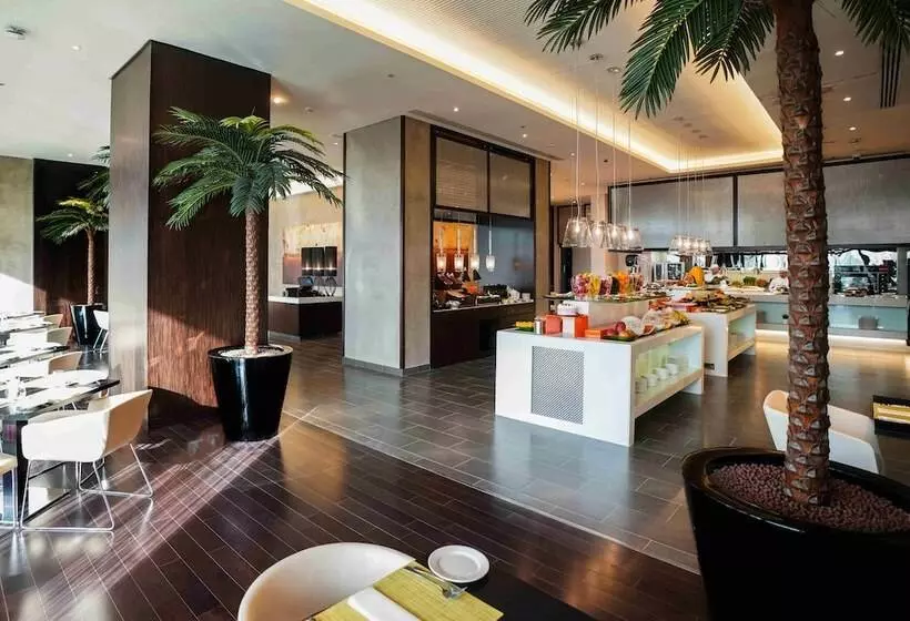 Hotelli Centro Corniche Al Khobar By Rotana
