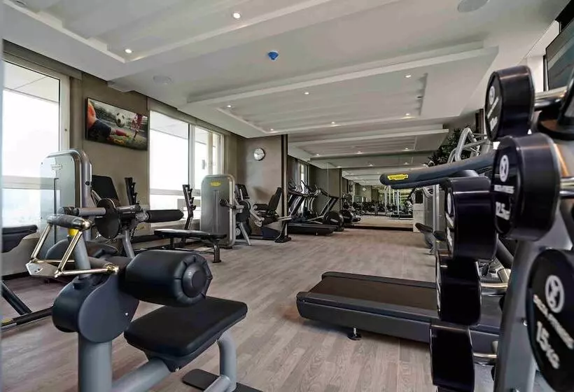 Hotelli Centro Corniche Al Khobar By Rotana