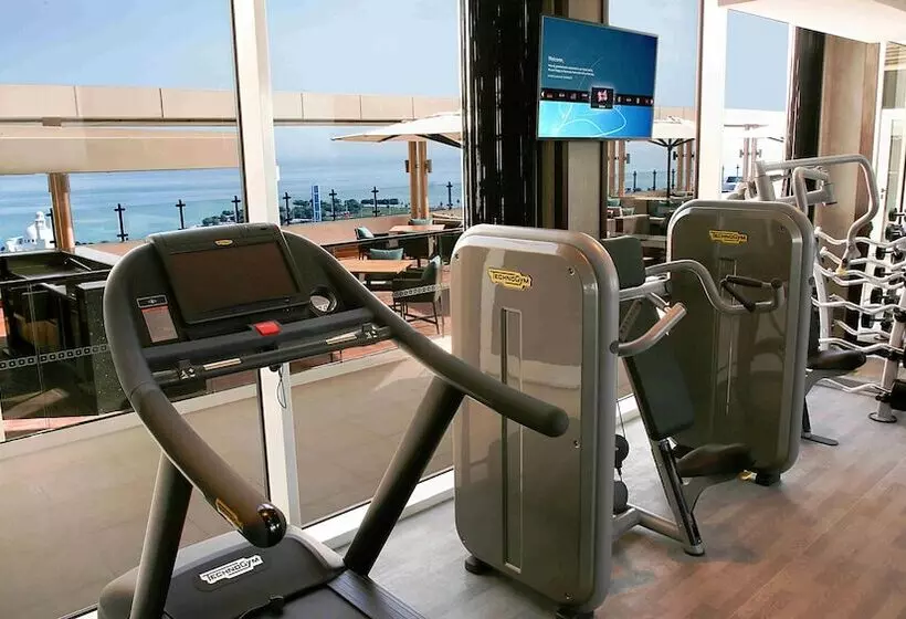 Hotelli Centro Corniche Al Khobar By Rotana