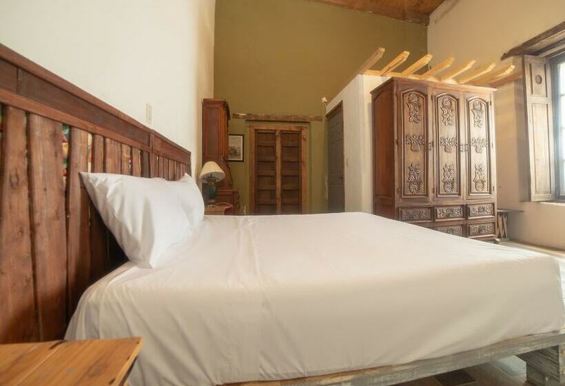 فندق ريفى Hacienda Tzintzimeo