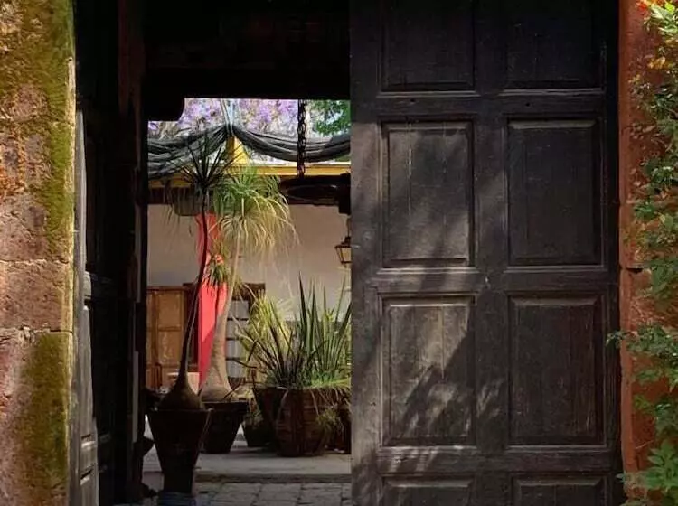 田舎風ホテル Hacienda Tzintzimeo