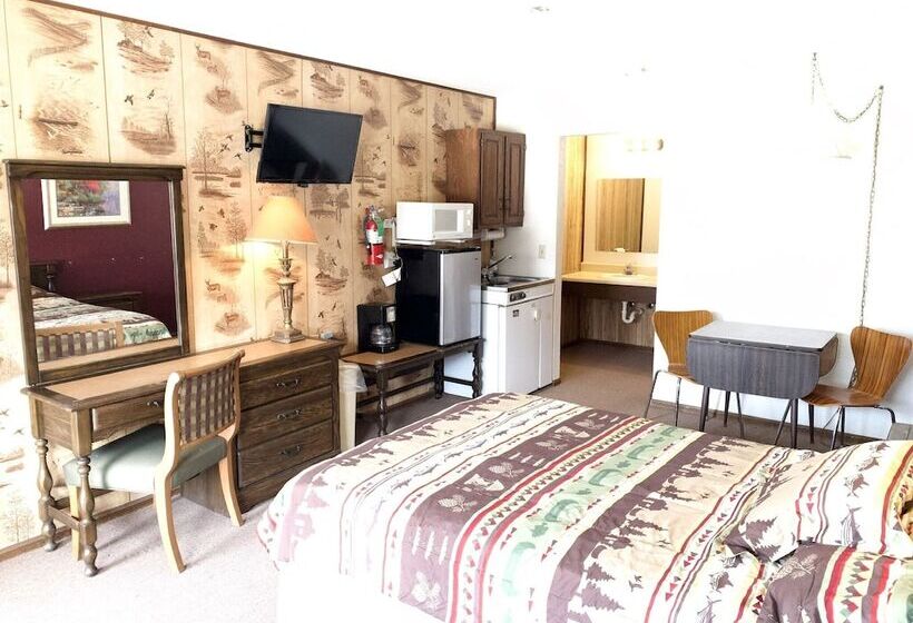 فندق على الطريق Hidden Lake Resort