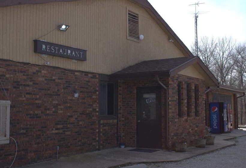 فندق على الطريق Hidden Lake Resort