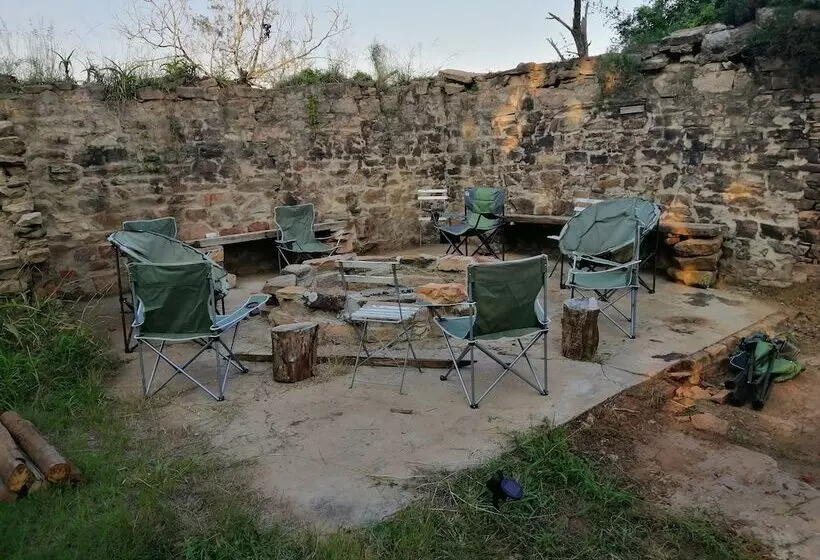 پانسیون Seven Fountains Farm