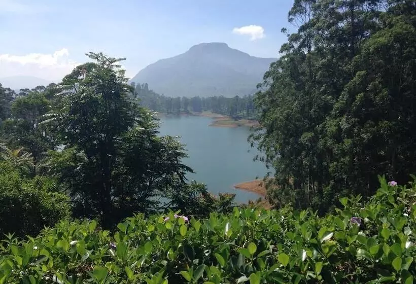 ホテル Adams Peak Inn