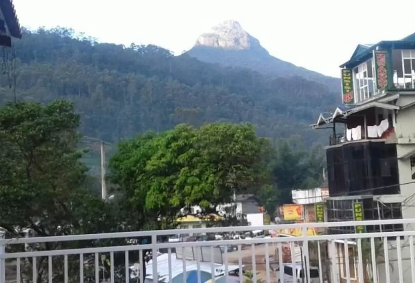 ホテル Adams Peak Inn