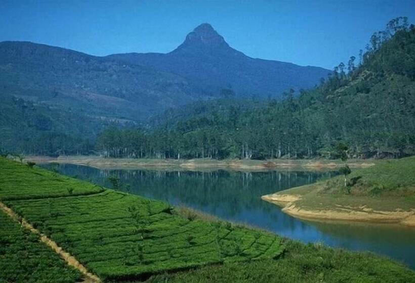 Hotell Adams Peak Inn