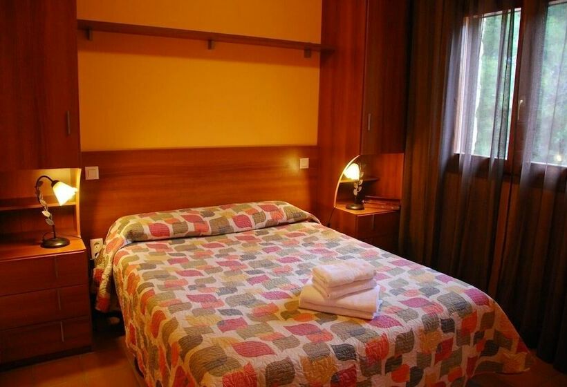 هتل Camping El Roble