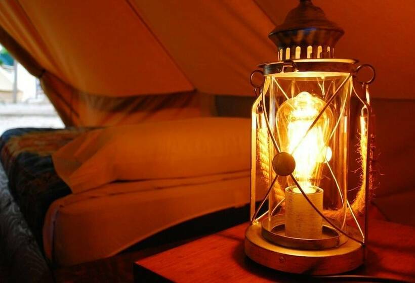 هتل Camping El Roble