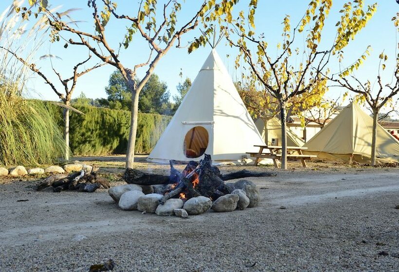 هتل Camping El Roble