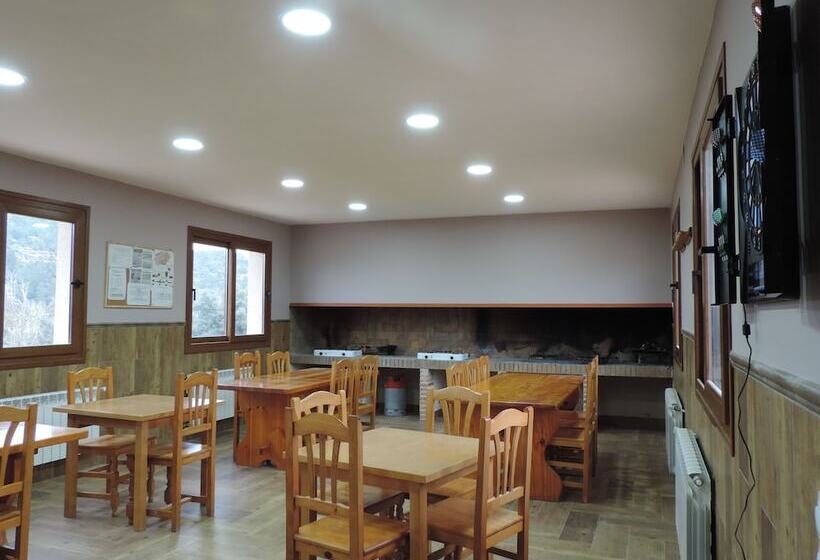 هتل Camping El Roble