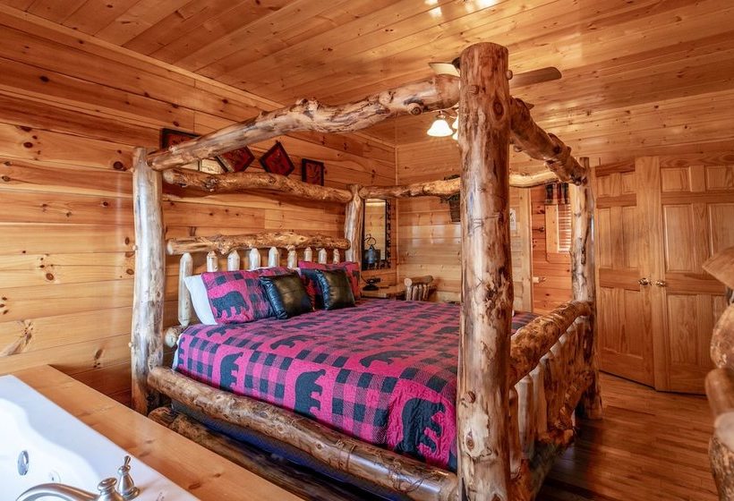 Smokystays Bears Den Cabin