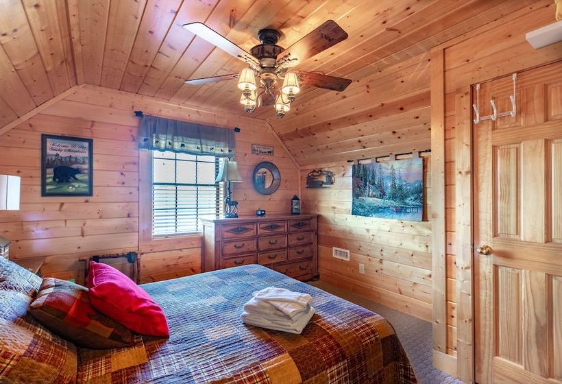 Smokystays Bears Den Cabin