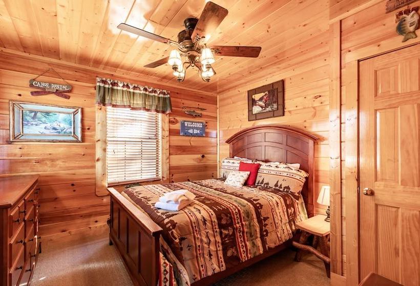 Smokystays Bears Den Cabin