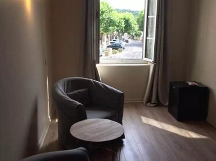 ベッドアンドブレックファースト Le Cheval Blanc