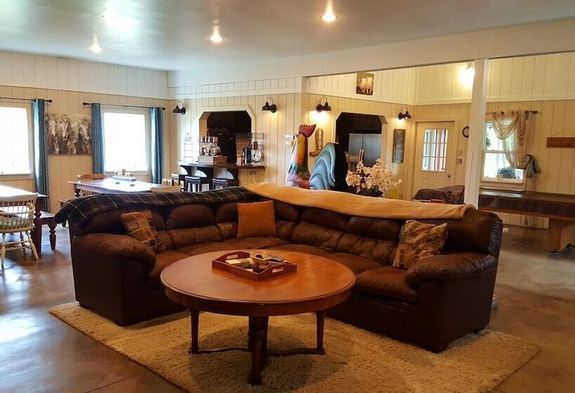 Heartland Country Resort & Lodge